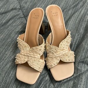 A new day Tia mule ivory bridal heel sandal size 8